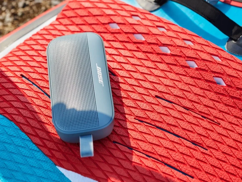 貴重限定カラーBOSE SOUNDLINK FLEX カーマイン レッド RED