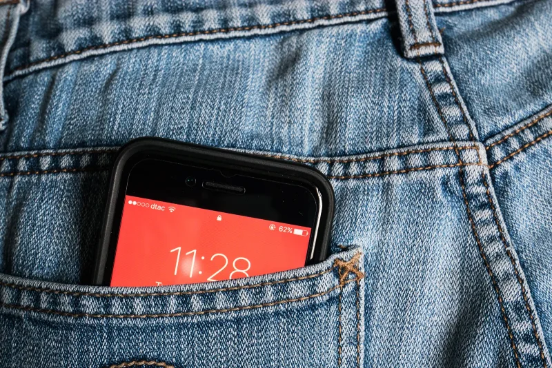 4 nơi nguy hiểm nên tránh đặt điện thoại 