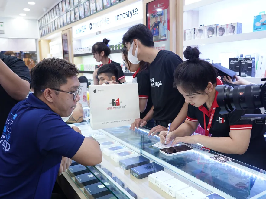 mo-ban-galaxy-z-series-tai-minh-tuan-mobile-1