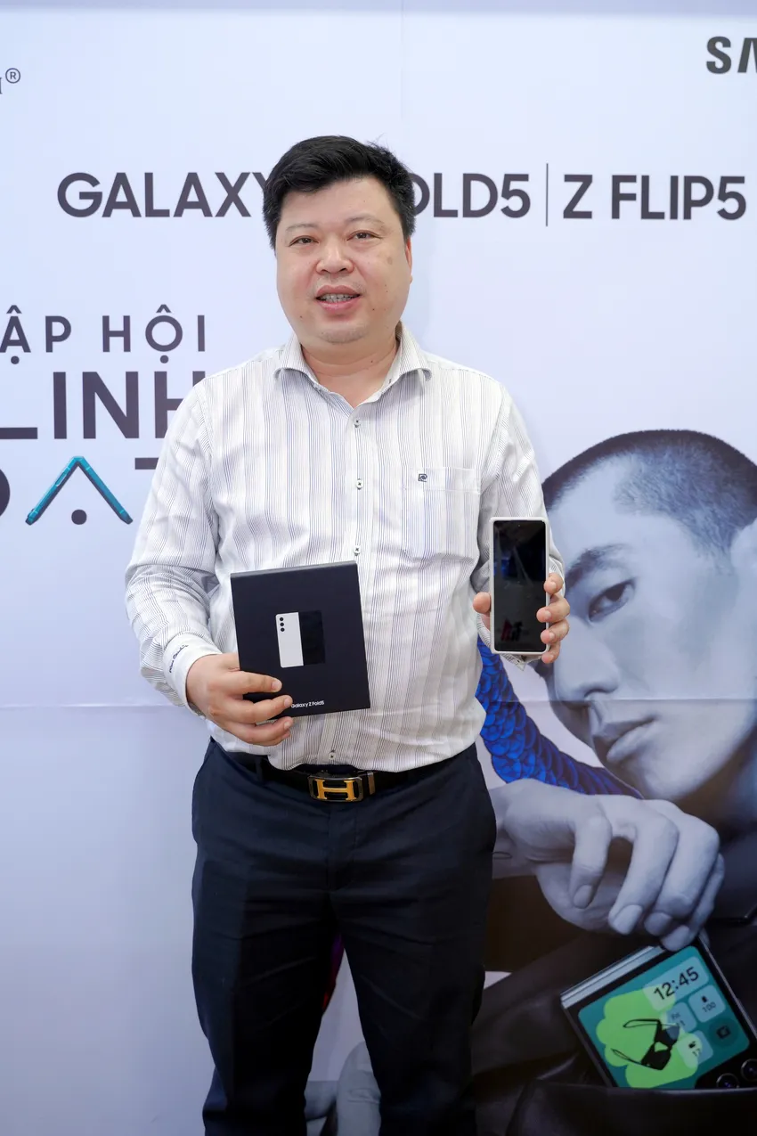 Minh Tuấn Mobile mở bán Samsung Galaxy Z Series