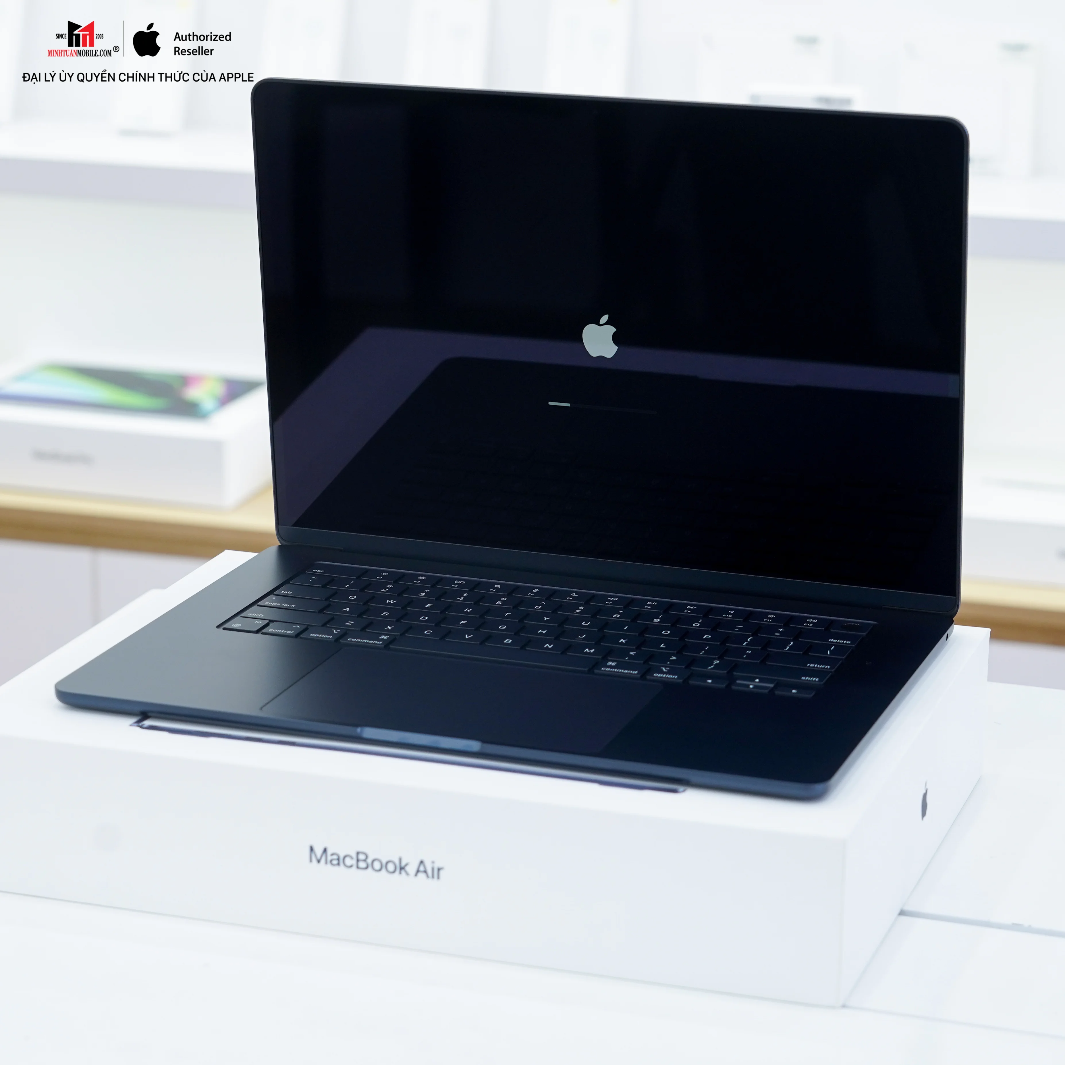 nên chọn MacBook Air M2 13 inch hay MacBook Air 15inch M2 2023 - màn hình