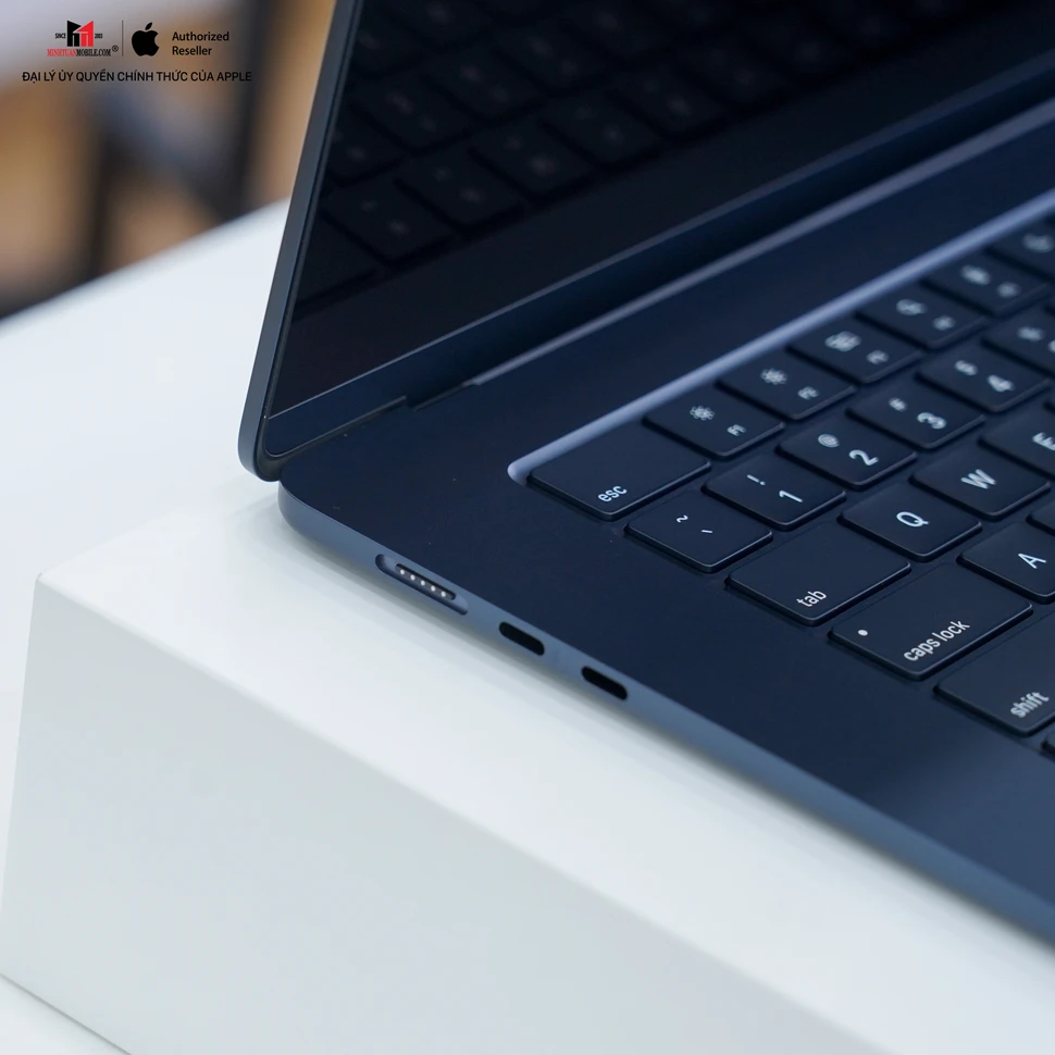 Trên tay MacBook Air 15inch M2 2023: Nhỏ gọn và sang trọng