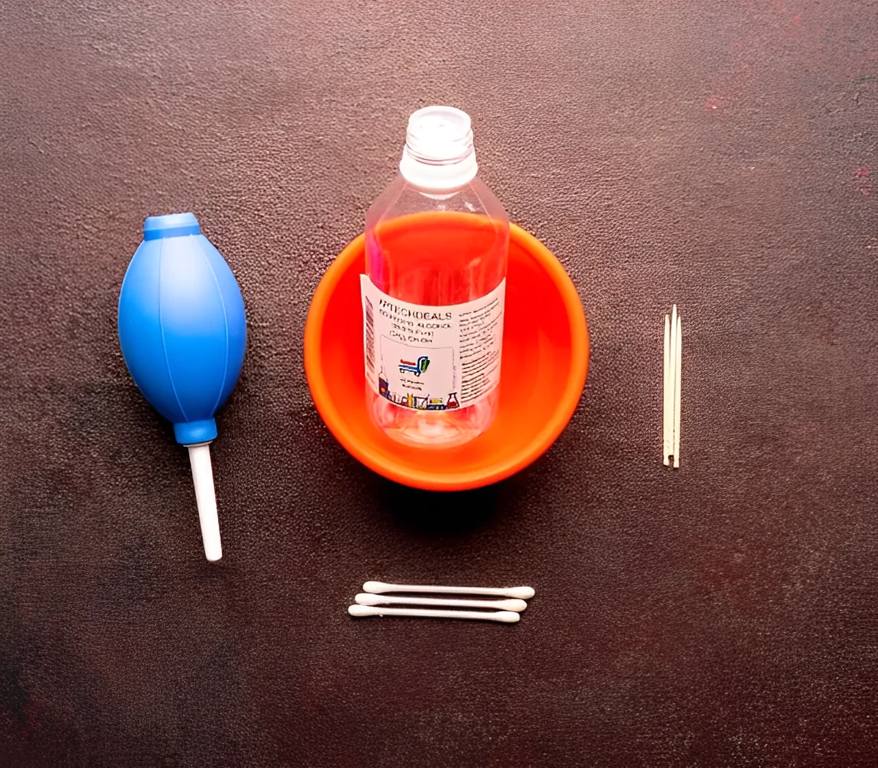 Cách vệ sinh cổng sạc iPhone đúng cách