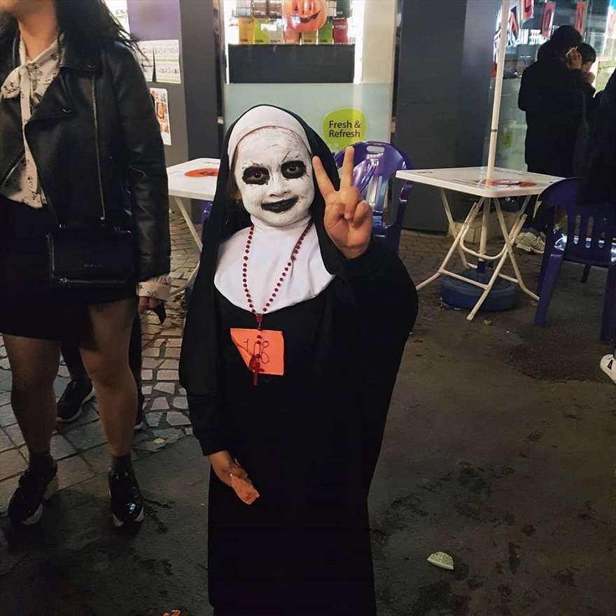 Chụp ảnh Halloween