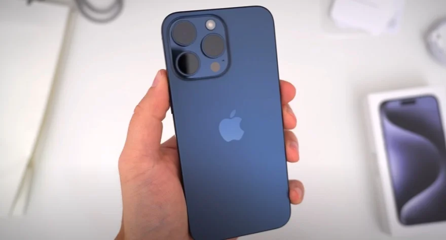 iPhone 15 Pro Max Xanh Titan hợp với người mệnh Thủy Mộc