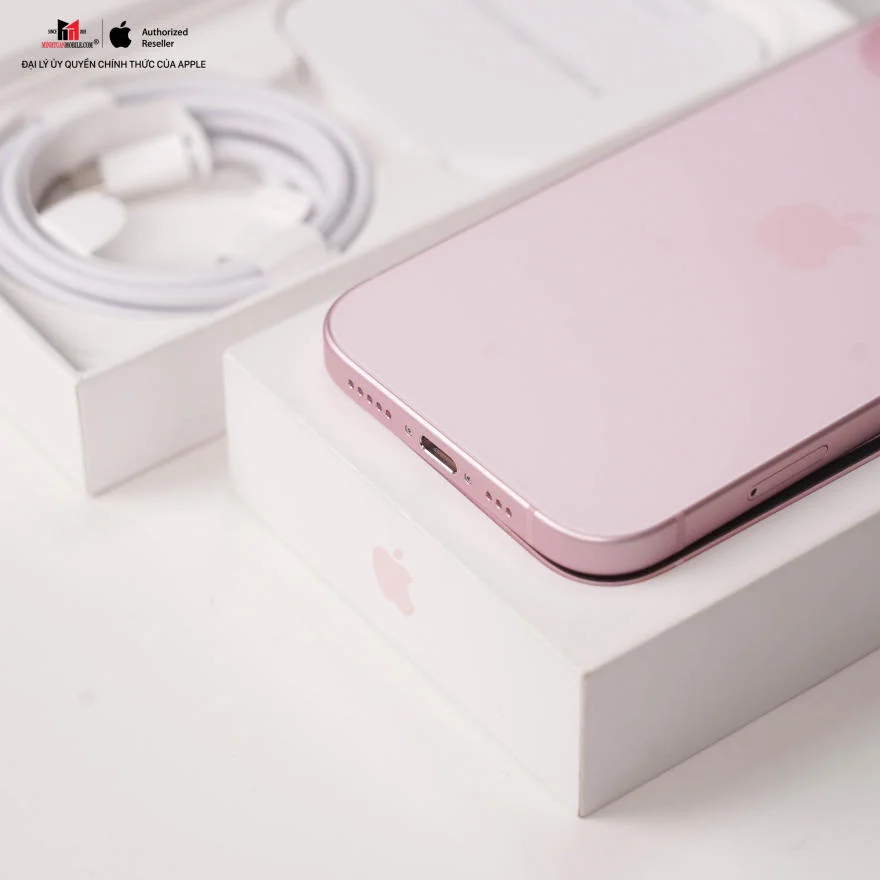 Tại sao không nên sử dụng điện thoại iPhone khi sạc