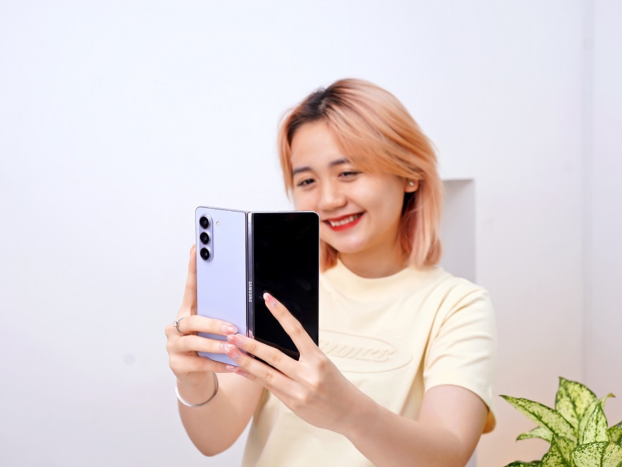 Giờ vàng giảm sốc, giá iPhone 15 chỉ còn hơn 20 triệu đồng 