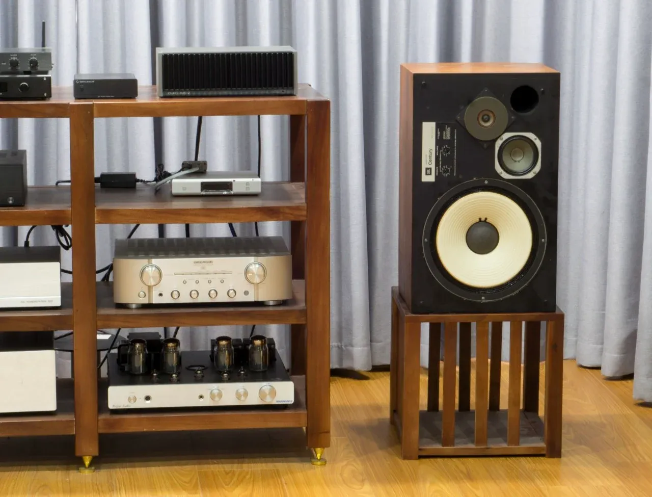 Lịch sử hình thành và phát triển của thương hiệu loa JBL-2