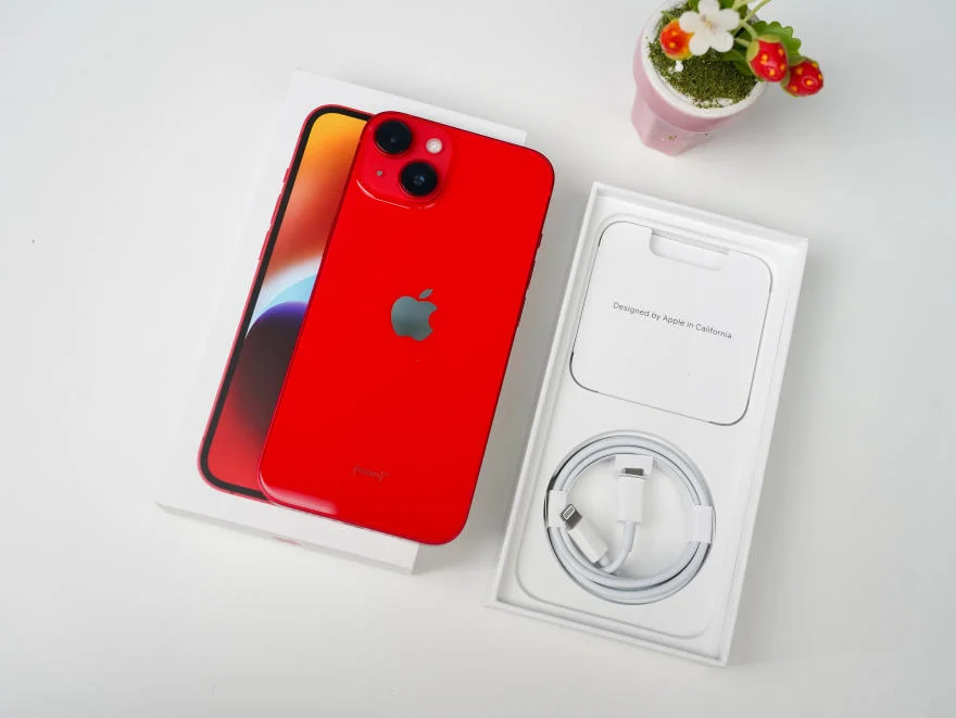 Nên chọn iPhone 14 hay iPhone 13