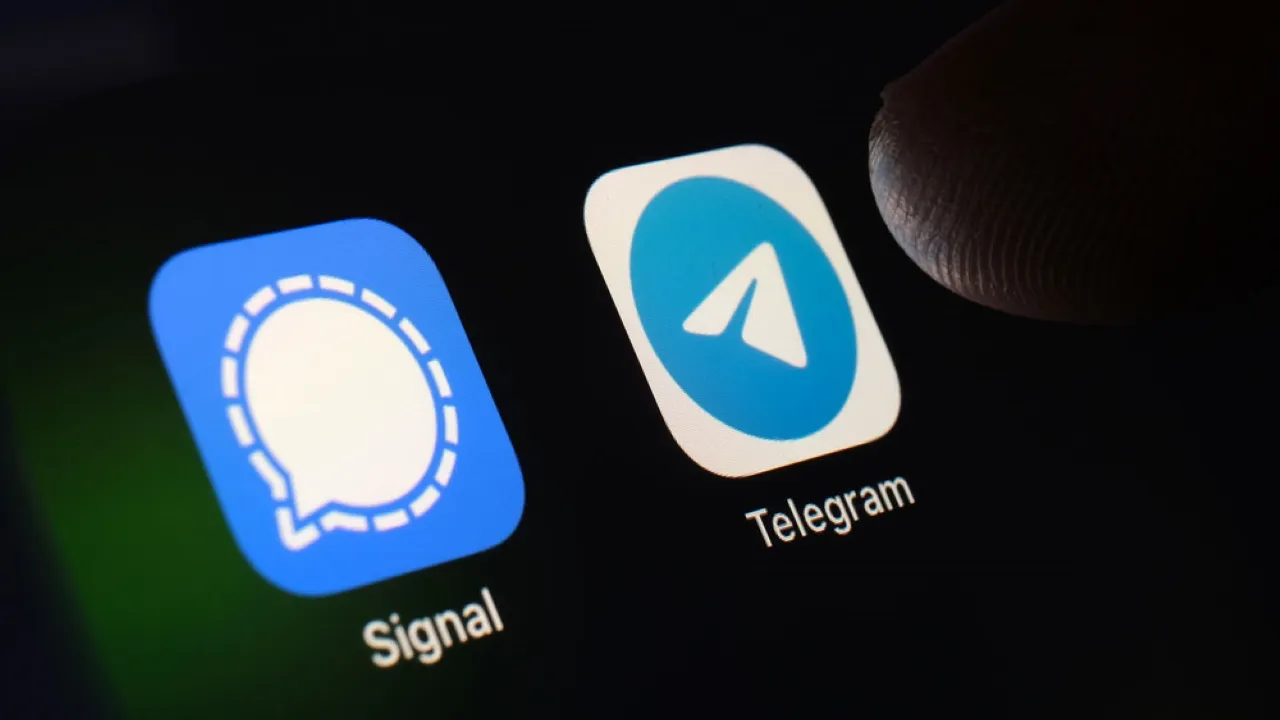Ứng dụng Signal và Telegram giả mạo