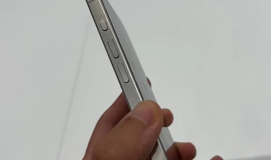 nút action iPhone 15 Pro Max