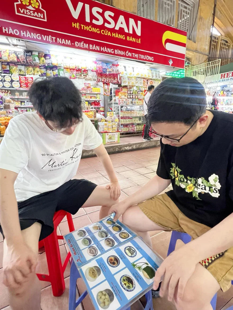 Scout hẹn hò với Sofm