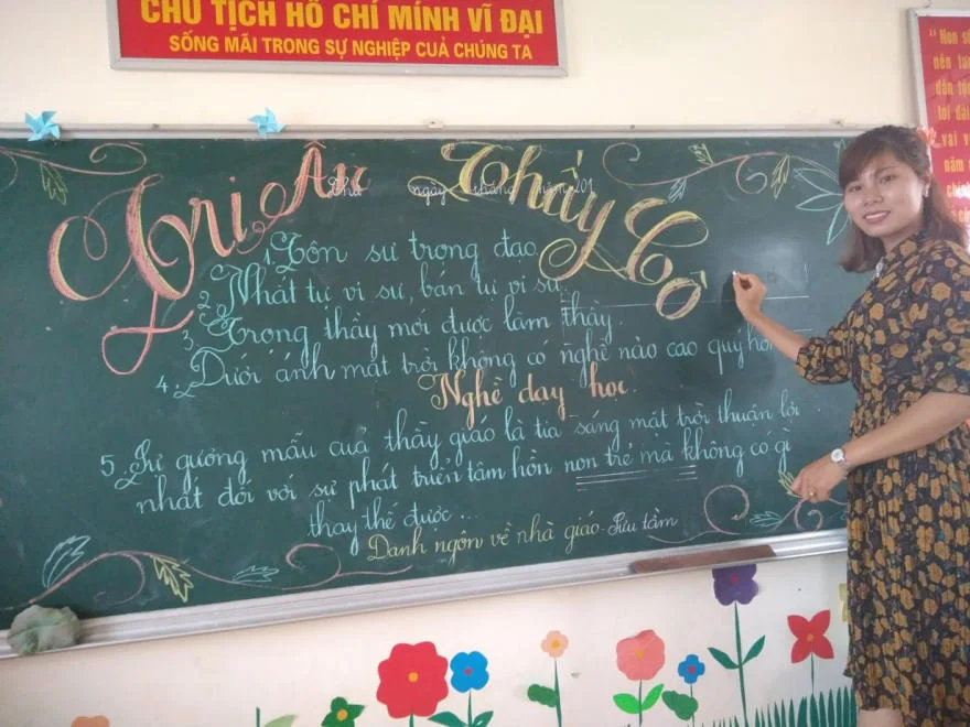 Trang trí bảng lớp học ngày 20/11