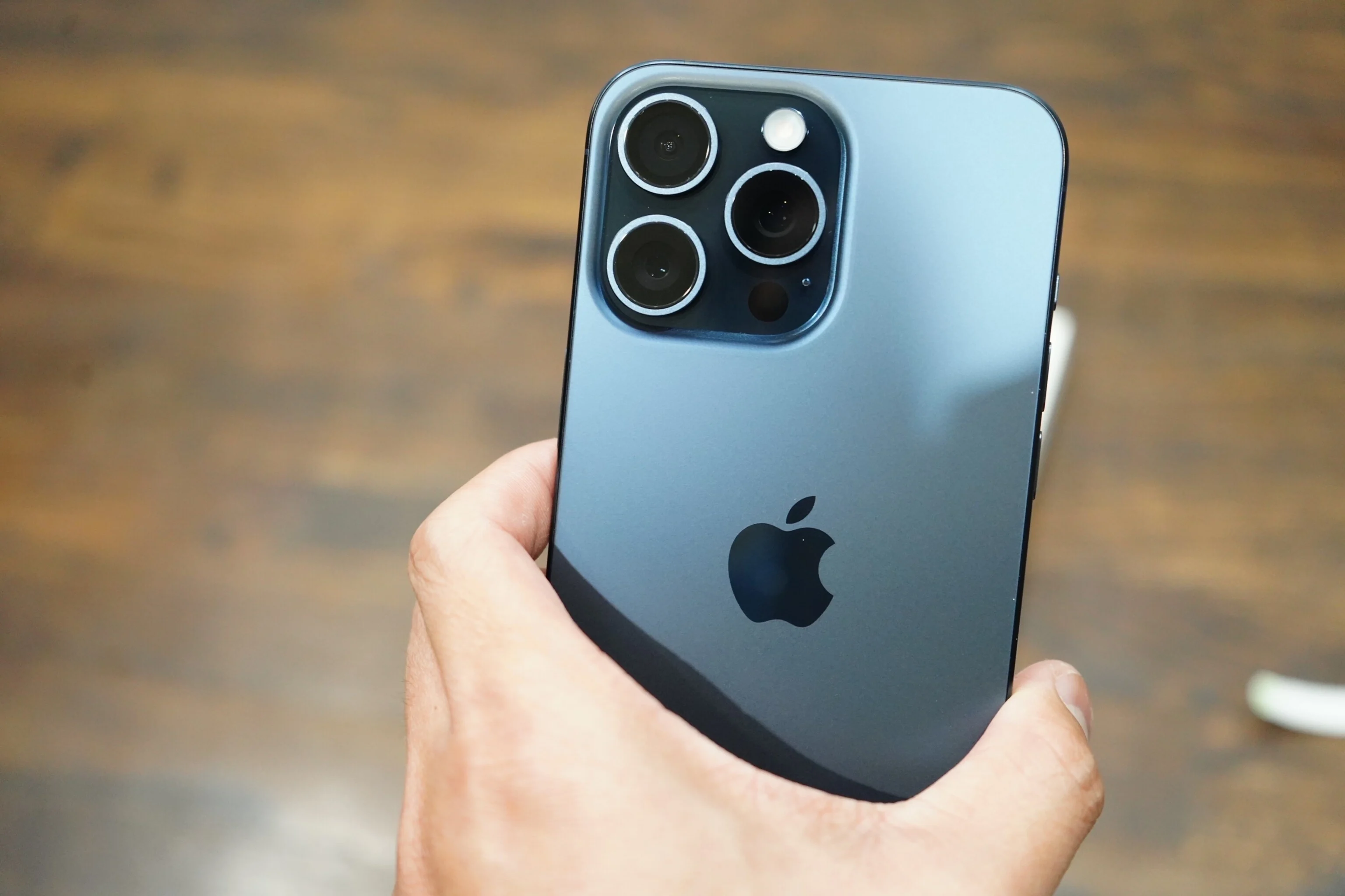 Những tuổi nào nên mua ngay iPhone 15 series?