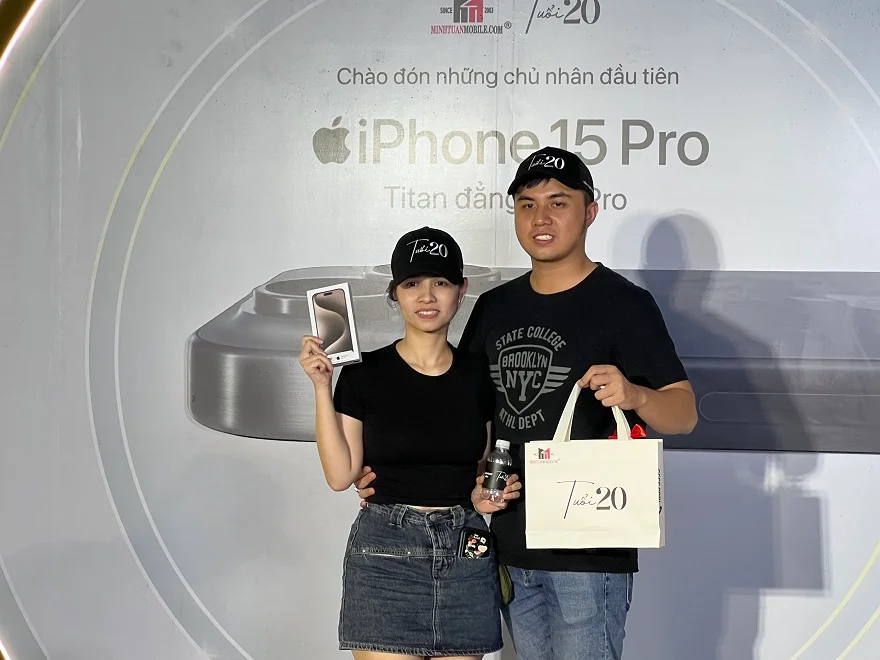 tường thực trực tiếp sự kiện mở bán iphone 15 series minh tuấn mobile