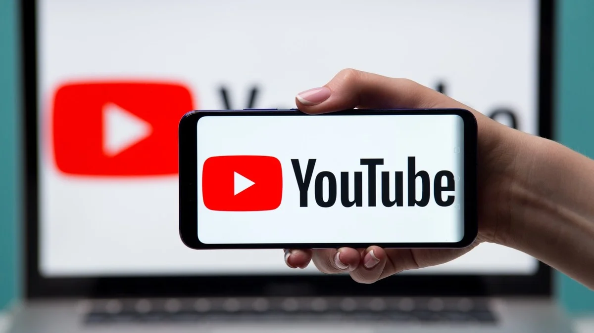 youtube thử nghiệm AI