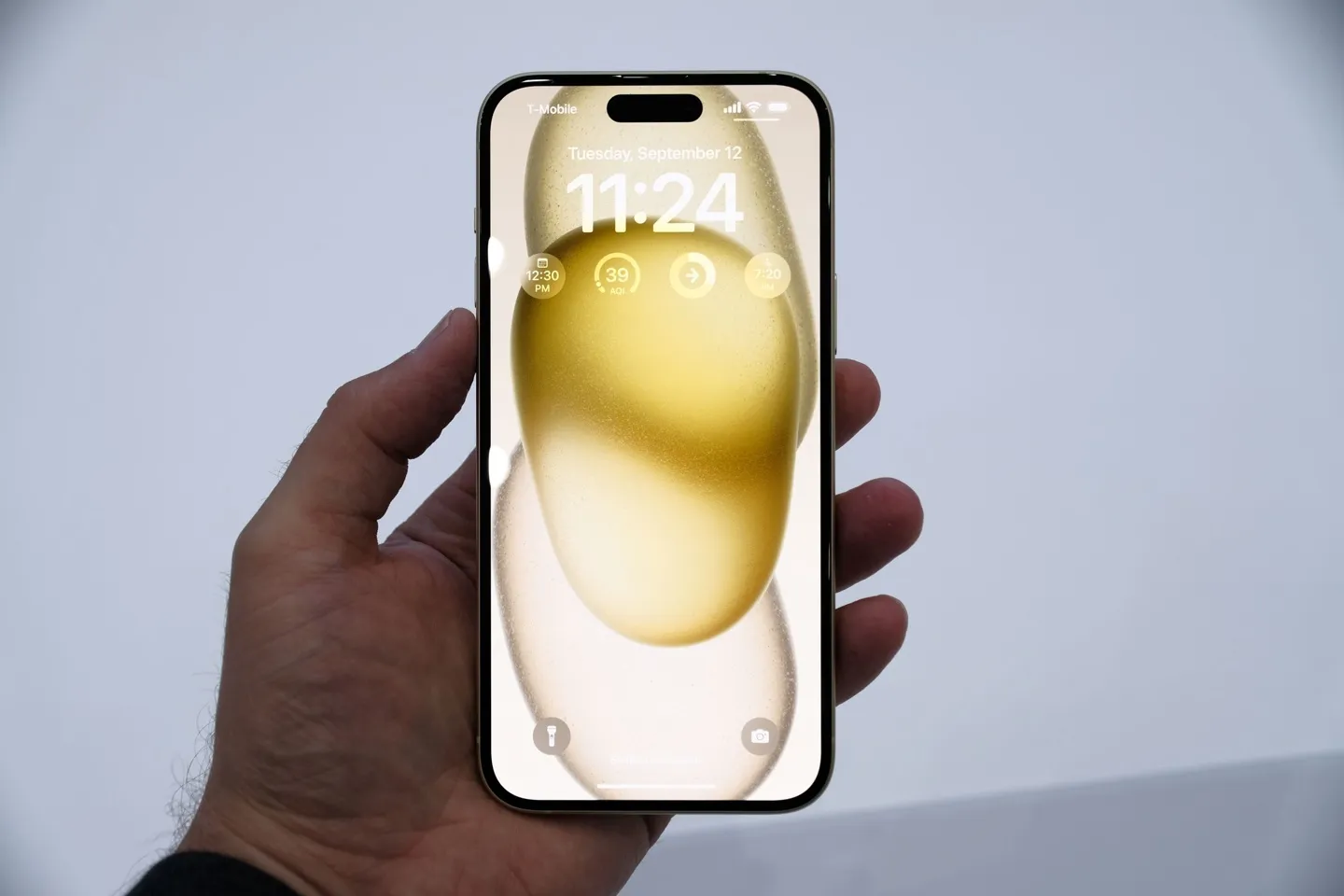 so sánh iPhone 15 Plus và iPhone 14 Pro Max