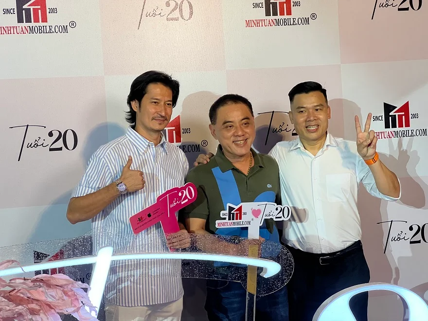 nghệ sĩ hội tụ tại ngày mở bán