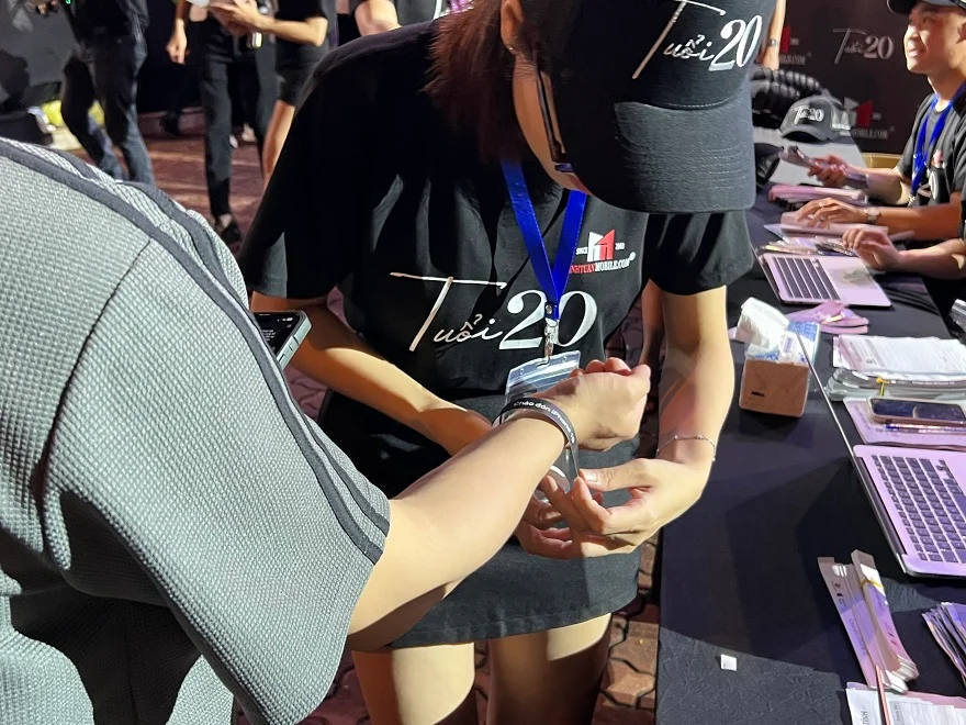 Sự kiện mở bán iPhone 15 Series Minh Tuấn Mobile