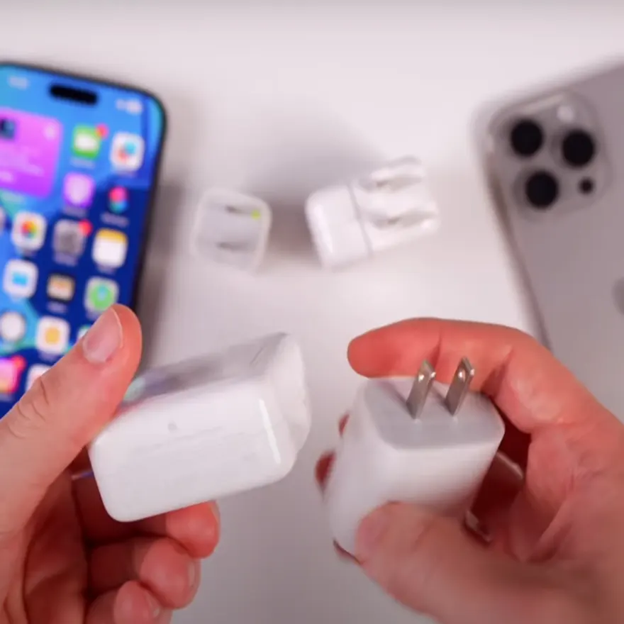 Bộ đổi nguồn 20W cho iPhone 15 Pro Max có lý tưởng?