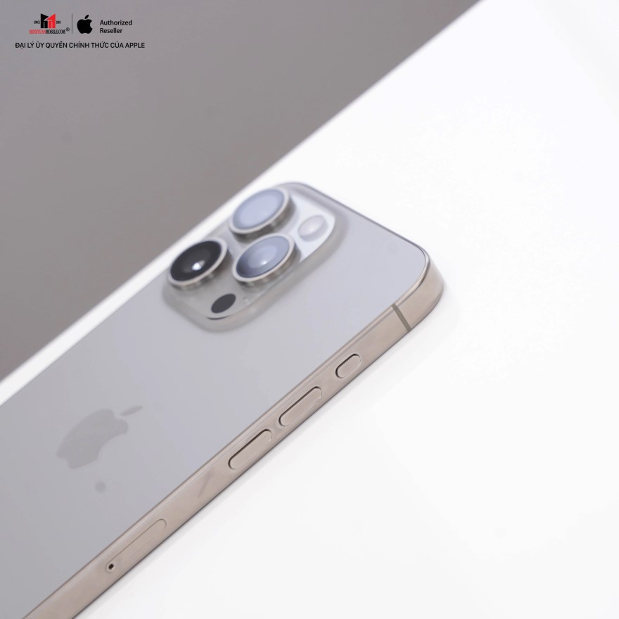 iPhone 15 Pro màu Natural Titan hợp với mệnh nào
