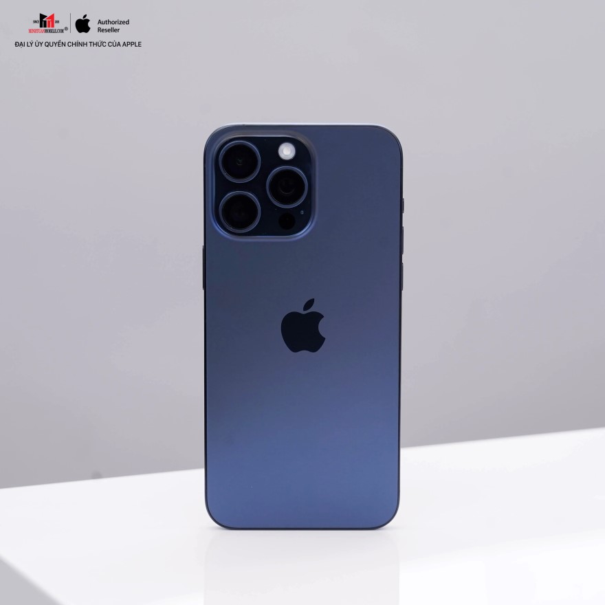 iphone 15 pro titan xanh hợp năm sinh nào