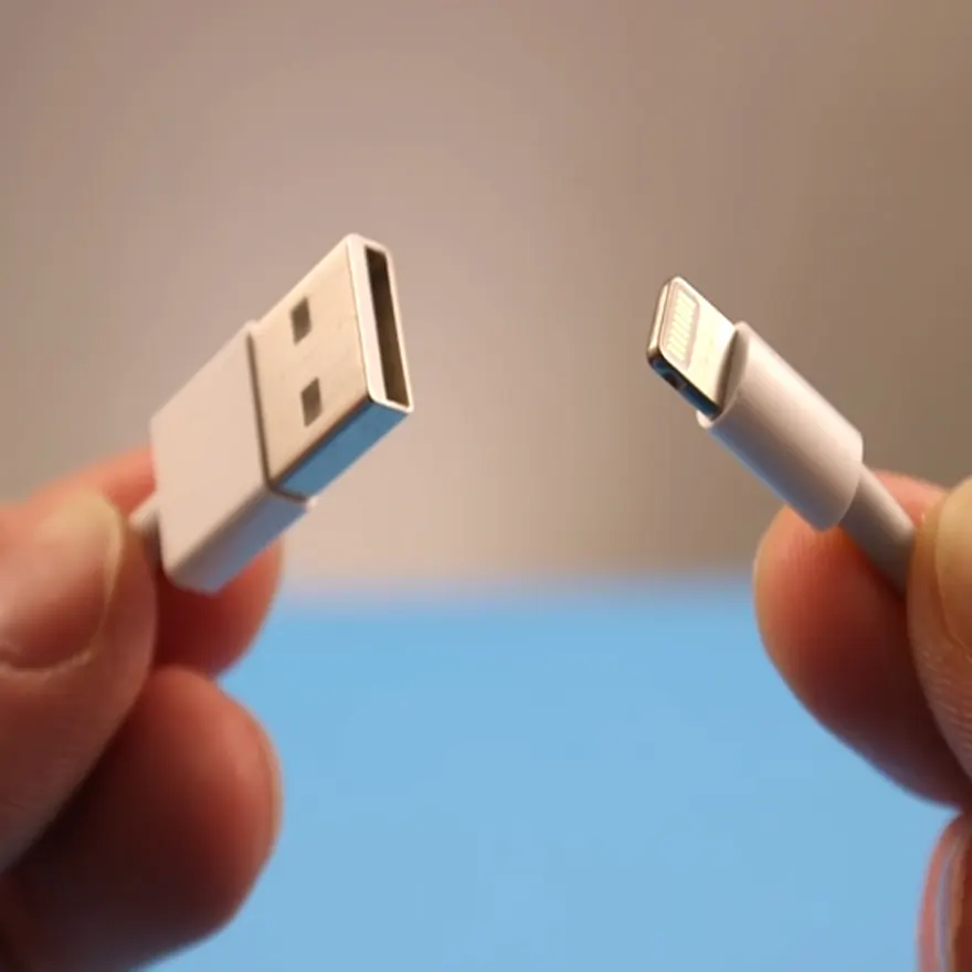 Những việc cần làm với cáp và phụ kiện Lightning cũ