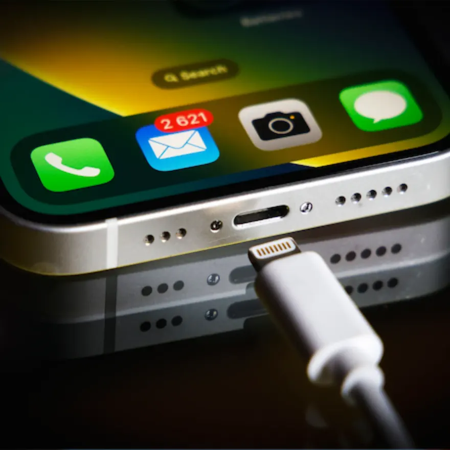 Những việc cần làm với cáp và phụ kiện Lightning cũ