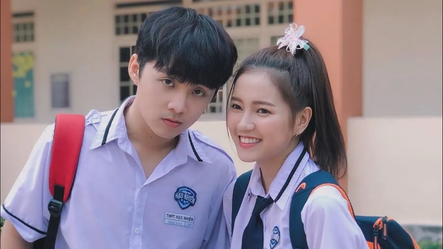 diễn viên Thanh Nhàn iPhone 15 Pro Max