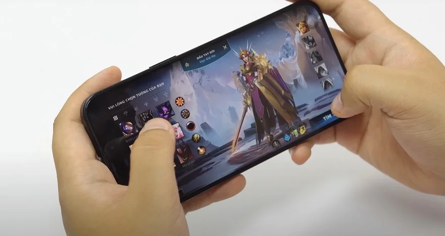 iOS 17.1.1 pin trâu