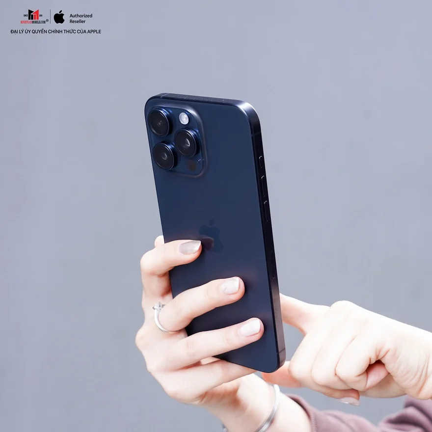 iOS 17.1.1 pin trâu