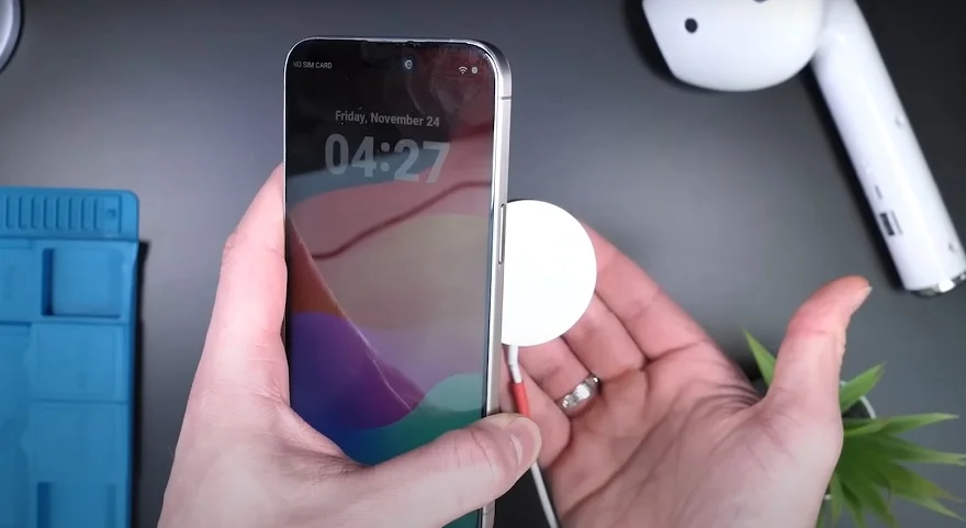 iPhone 15 Pro Max giả