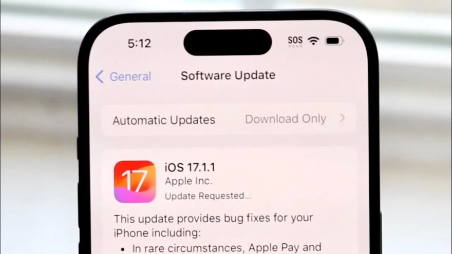 Nên cập nhật iOS 16.7.2 hay iOS 17.1.1 trên các dòng iPhone cũ
