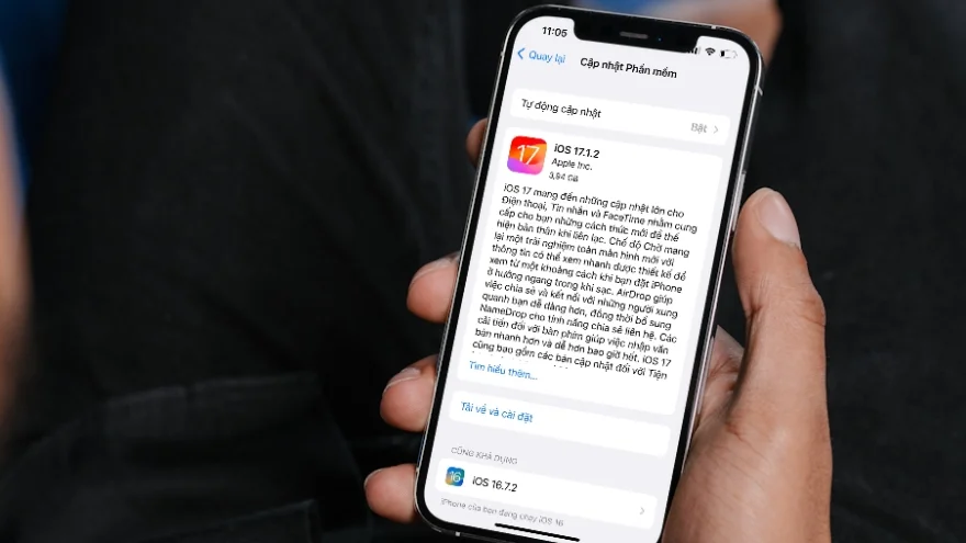 iOS 17.1.2 hao pin, nóng máy