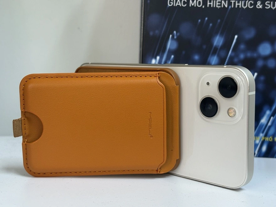 Review ví nam châm kiêm đế MiPow Magnetic Wallet Holder: Nhỏ gọn và tiện dụng 