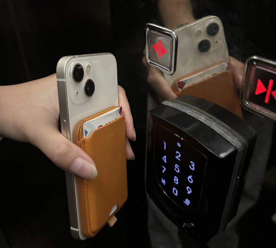 Review ví nam châm kiêm đế MiPow Magnetic Wallet Holder: Nhỏ gọn và tiện dụng 