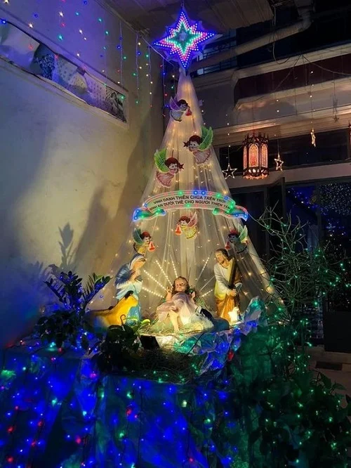 Trang trí hang đá giáng sinh độc đáo 2023