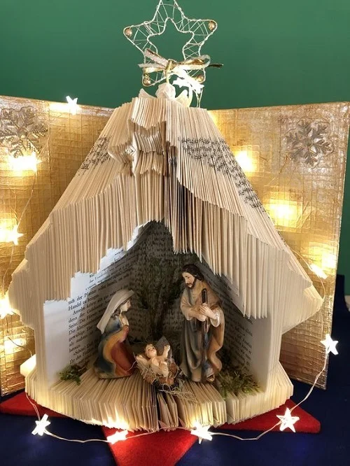 Trang trí hang đá Giáng sinh độc đáo 2023