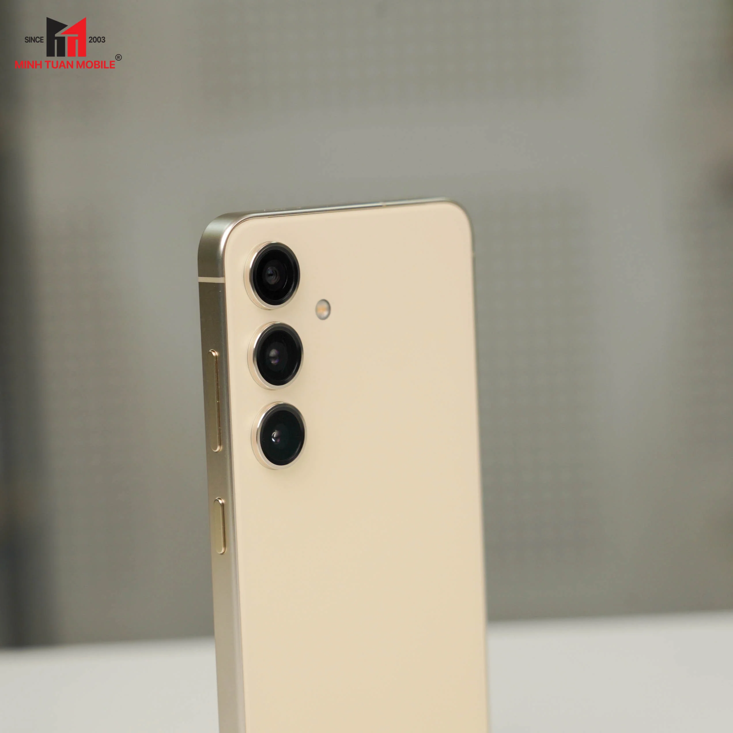 Tại sao ảnh chân dung được chụp bằng Galaxy S24 Series trông tự nhiên hơn?