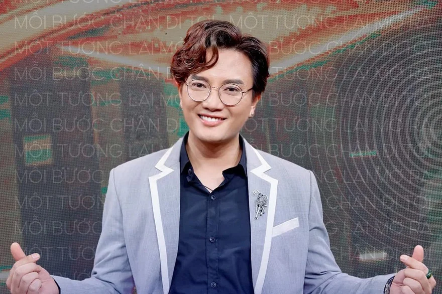 diễn viên bá thắng iPhone 15 Pro Max