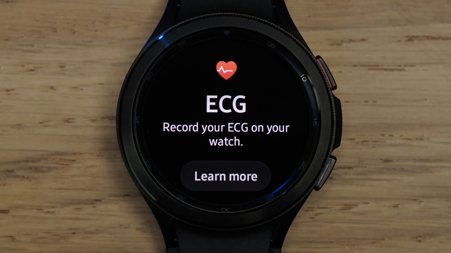 Galaxy Watch 5 và Watch 4 có tính năng ECG và đo huyết áp