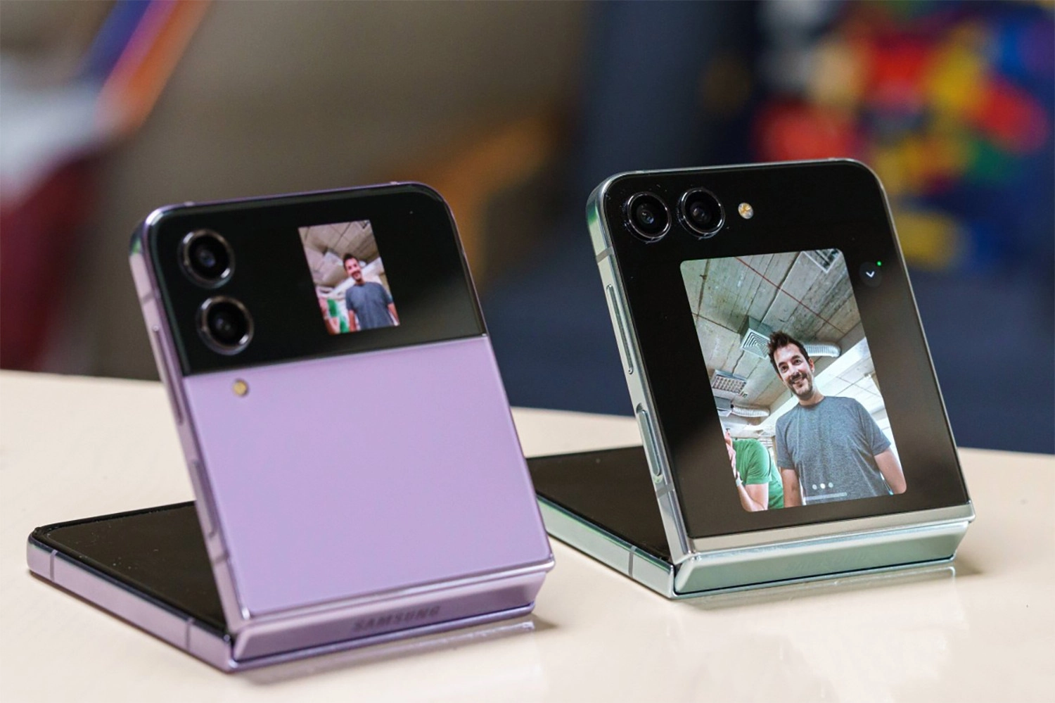 Galaxy Z Flip6 sẽ sử dụng pin kép lớn hơn Galaxy Z Flip5