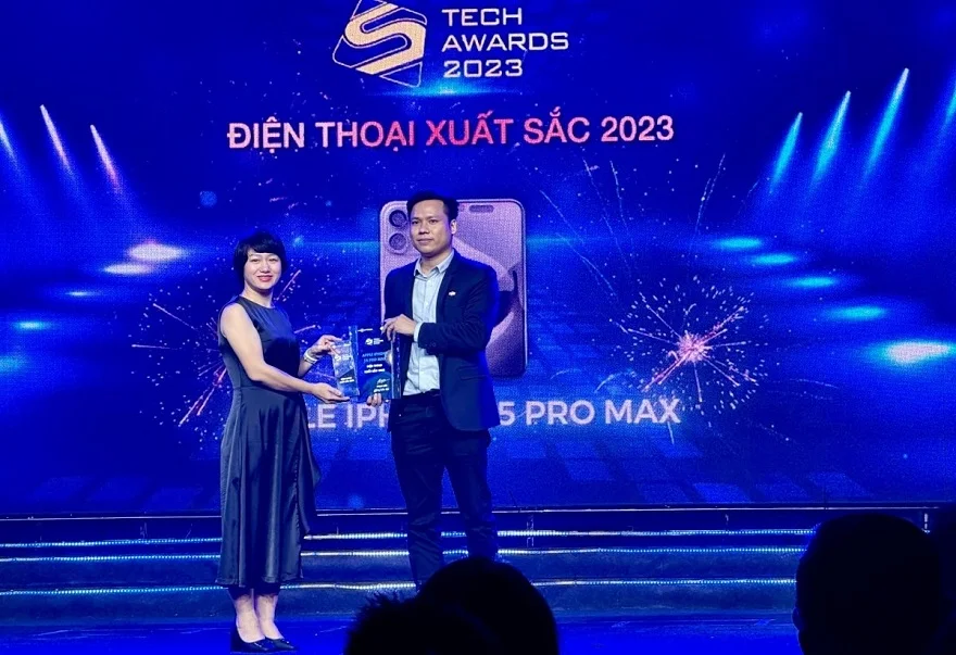 iPhone 15 pro max tech awards 2023