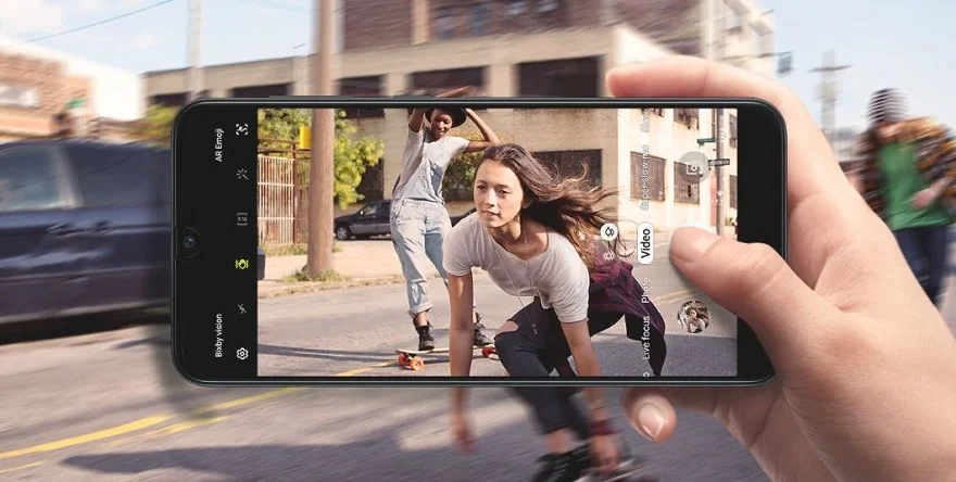 Quay video chống rung trên One UI 6