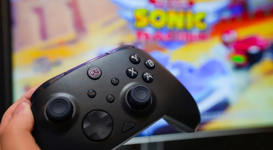 Samsung cho ra mắt tay cầm chơi game chuyên dụng