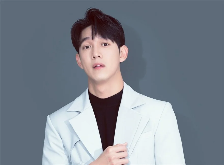 Song Luân iPhone 15 Pro Max