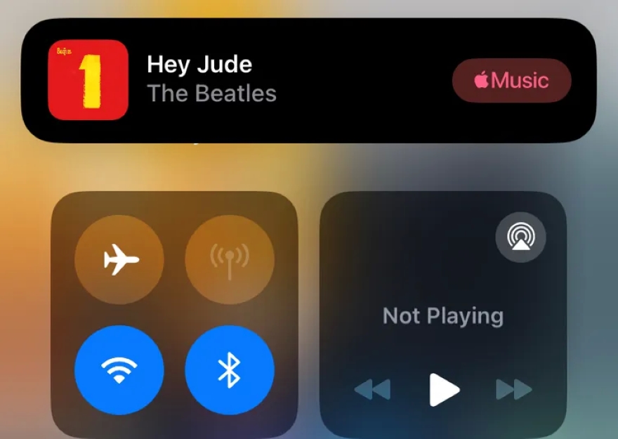 Tìm kiếm tên bài hát trên iPhone