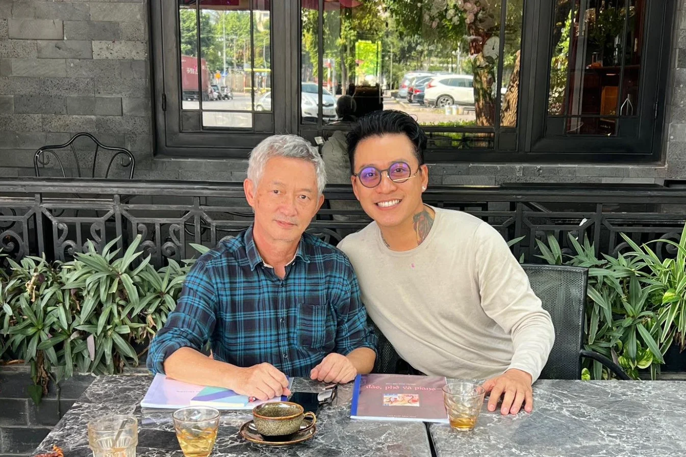 Ca sĩ Tuấn Hưng lấn sân diễn xuất trong phim về Hà Nội - Đào, Phở và Piano