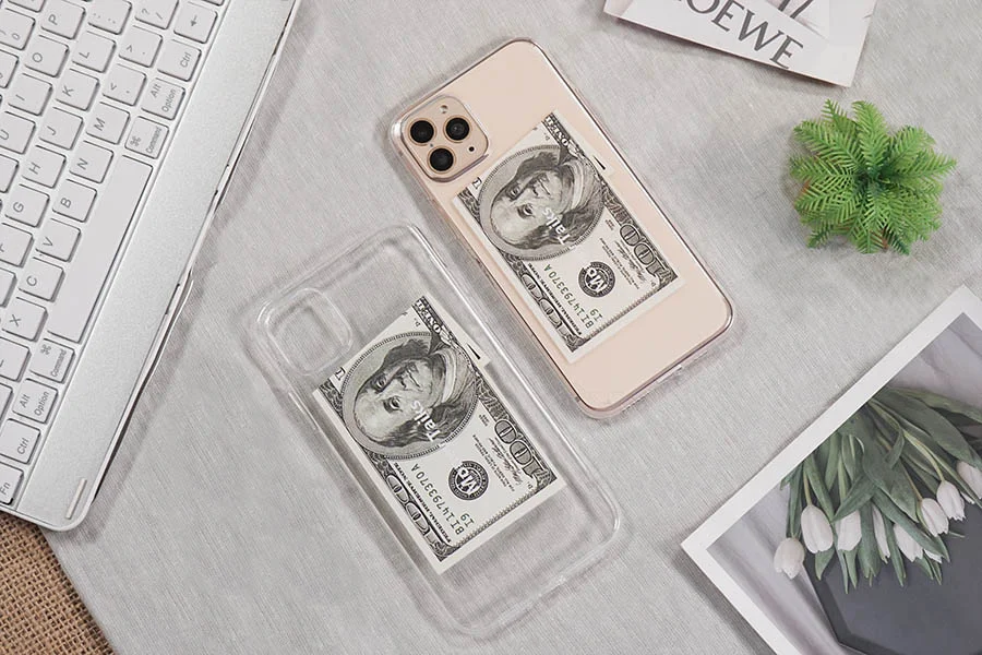 Để tiền sau ốp lưng điện thoại có sao không?