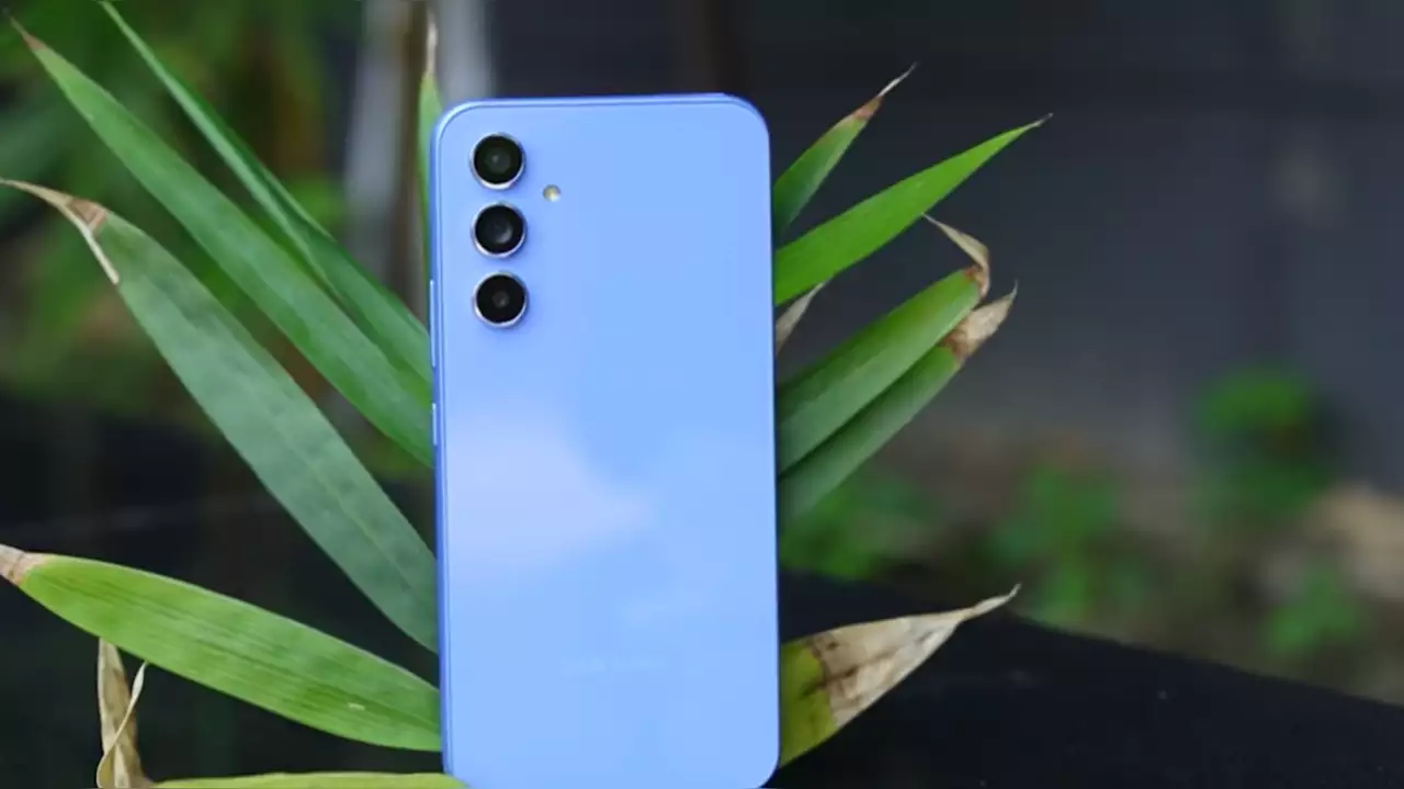 Galaxy A55 được tiết lộ với mức sạc nhanh 25W và viên pin khủng